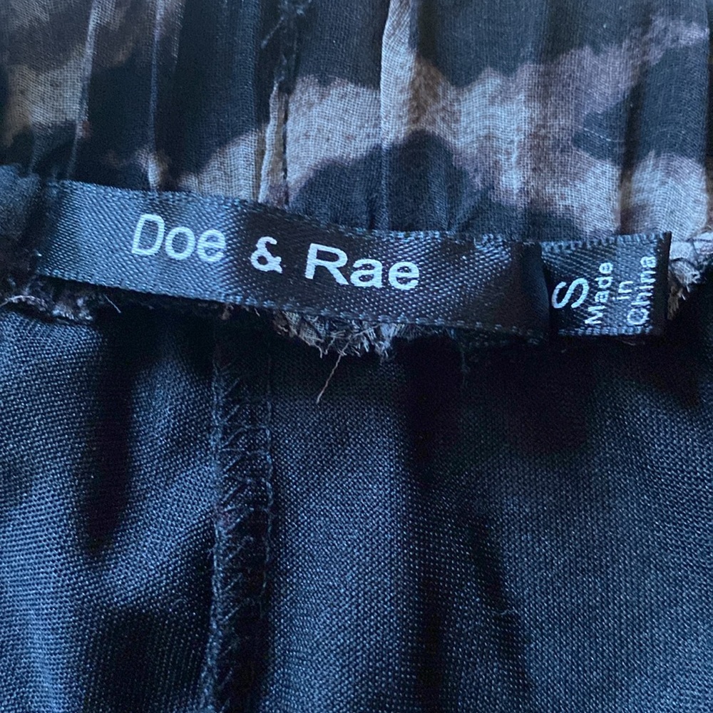 Doe & Rae sheer cover up with black shorts underneath size S - Picture 2 of 5